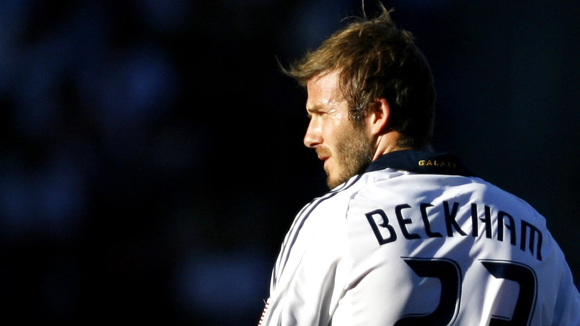 十人热刺4-0哥本哈根 范德芬全场奔袭一条龙，热刺一哥是谁