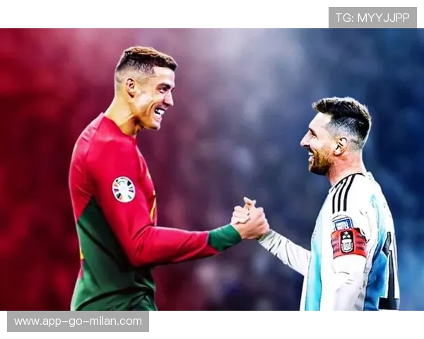 阿贾克斯瞄准C罗式射手，短期补强再升级