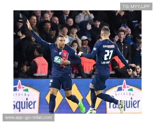 巴黎圣日耳曼踢得轻松，姆巴佩真是随心所欲，巴黎圣日耳曼梅西内马尔姆巴佩